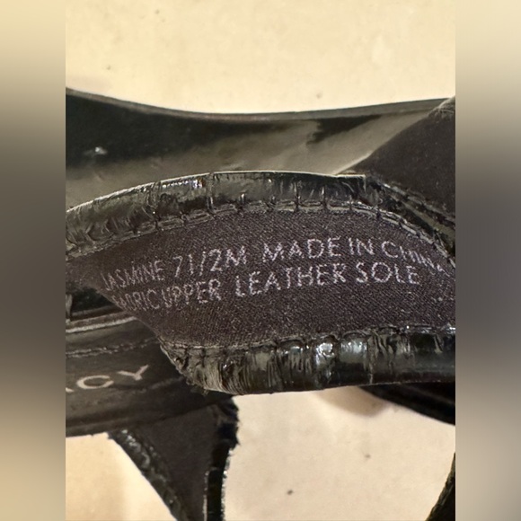 Black slide Ellen Tracy wedge sandals - Picture 3 of 3